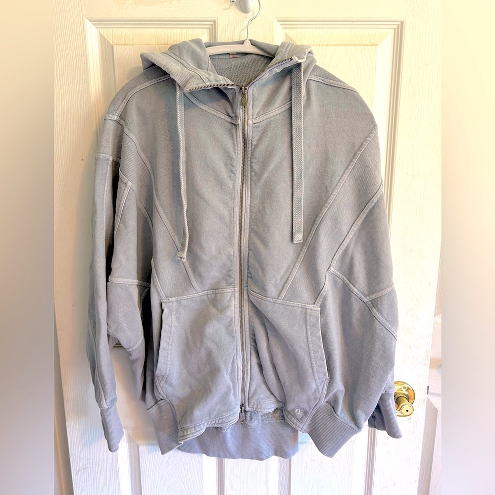 Free People All Your Love Hoodie. EUC
Size XS